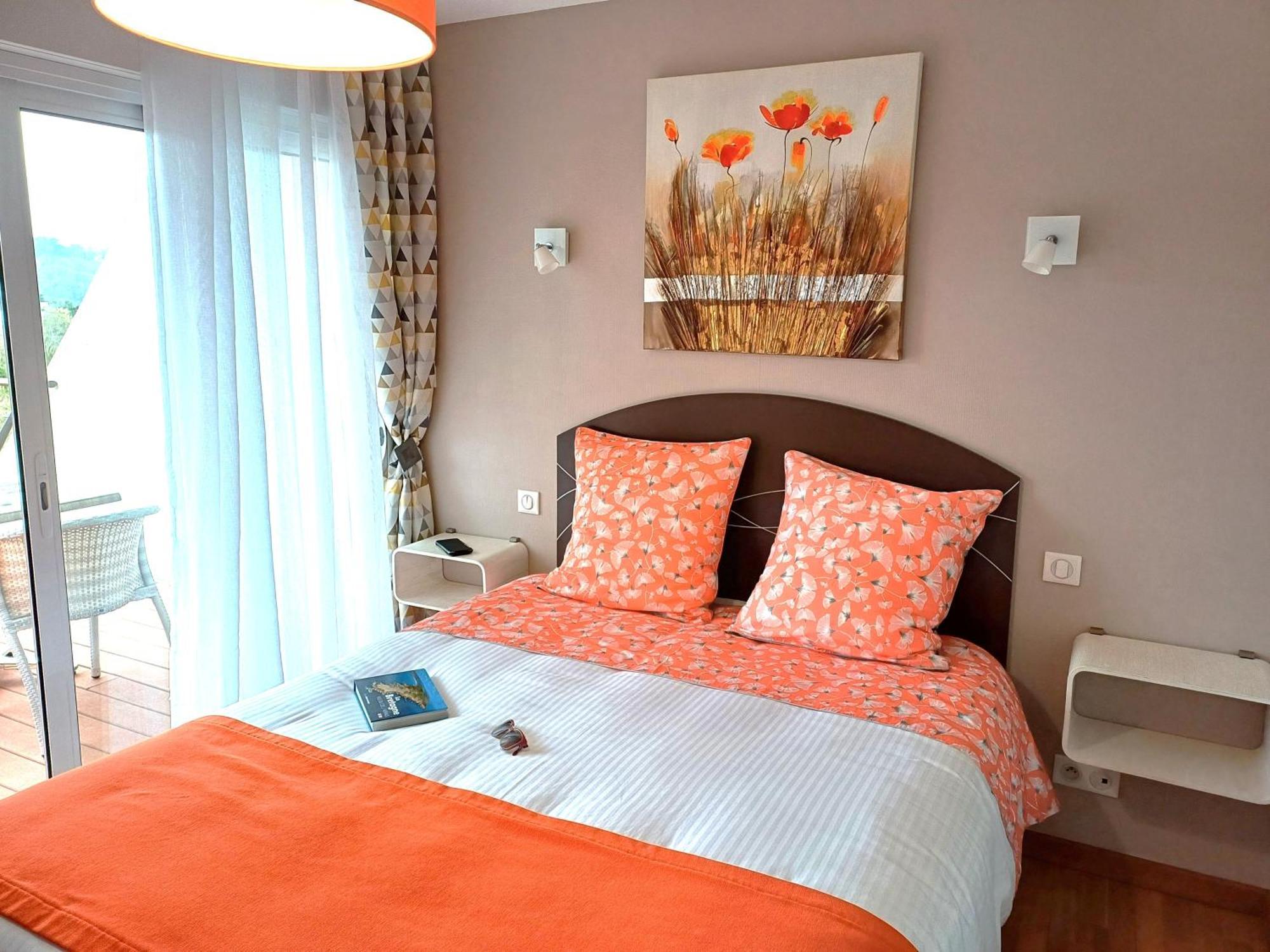 Les Terrasses Du Ris Bed & Breakfast Douarnenez Bagian luar foto