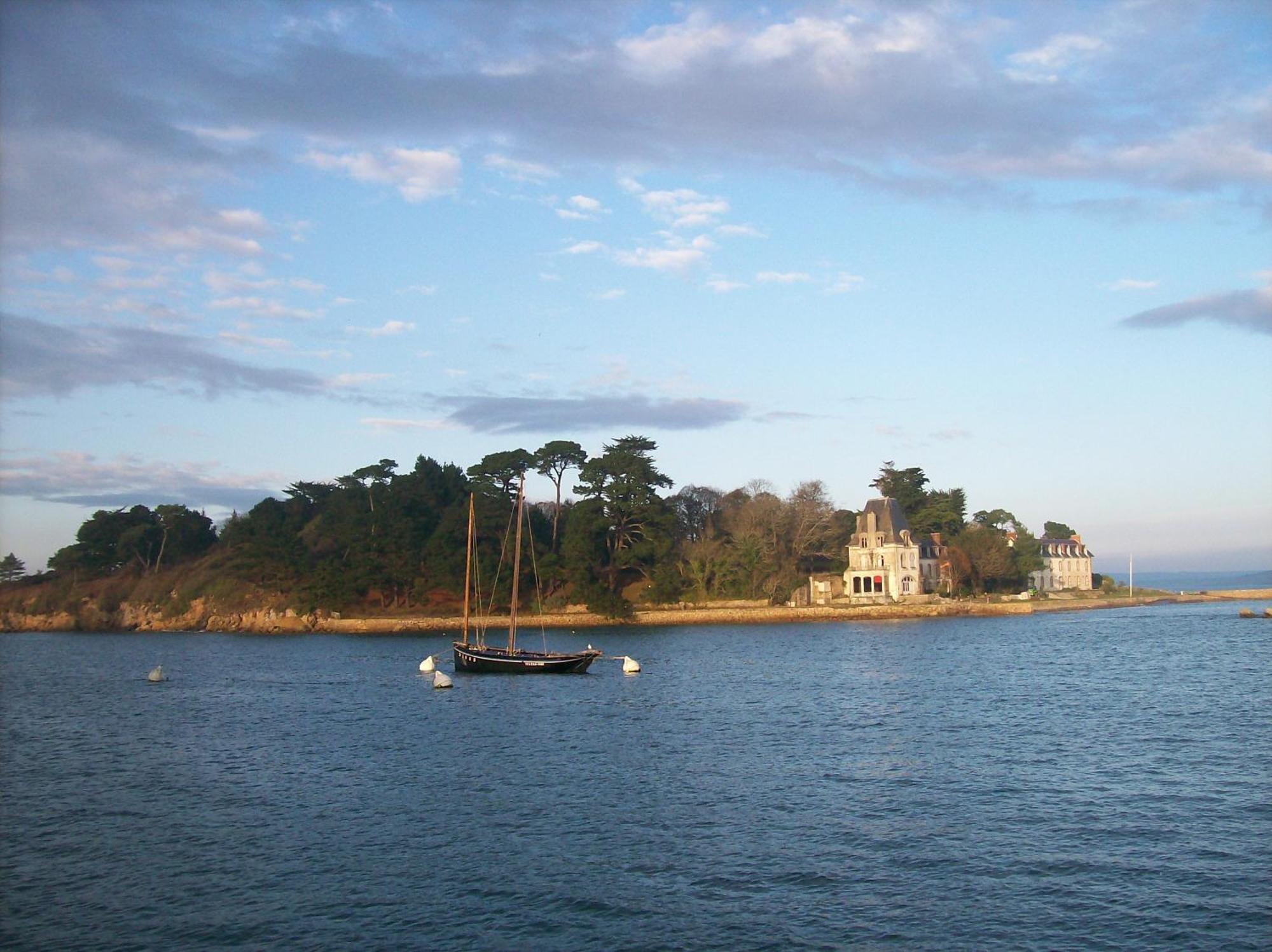 Les Terrasses Du Ris Bed & Breakfast Douarnenez Bagian luar foto