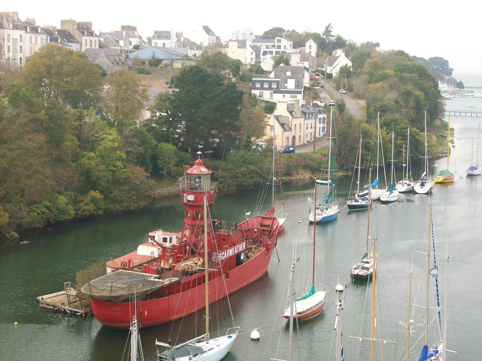 Les Terrasses Du Ris Bed & Breakfast Douarnenez Bagian luar foto